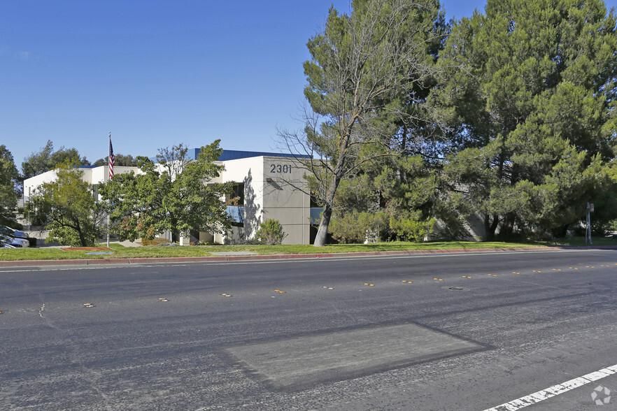 2301 Arnold Industrial Way photo 3