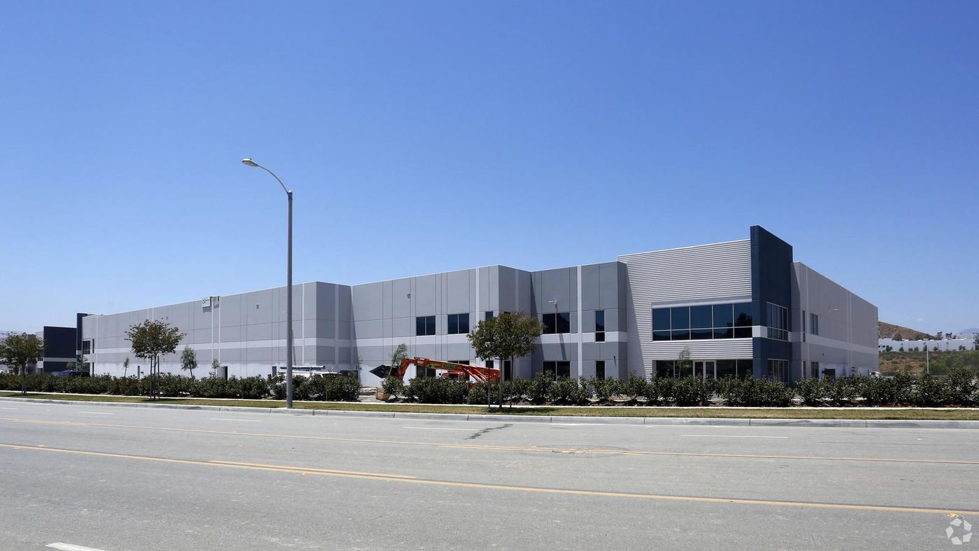 Bldg 7 photo 3