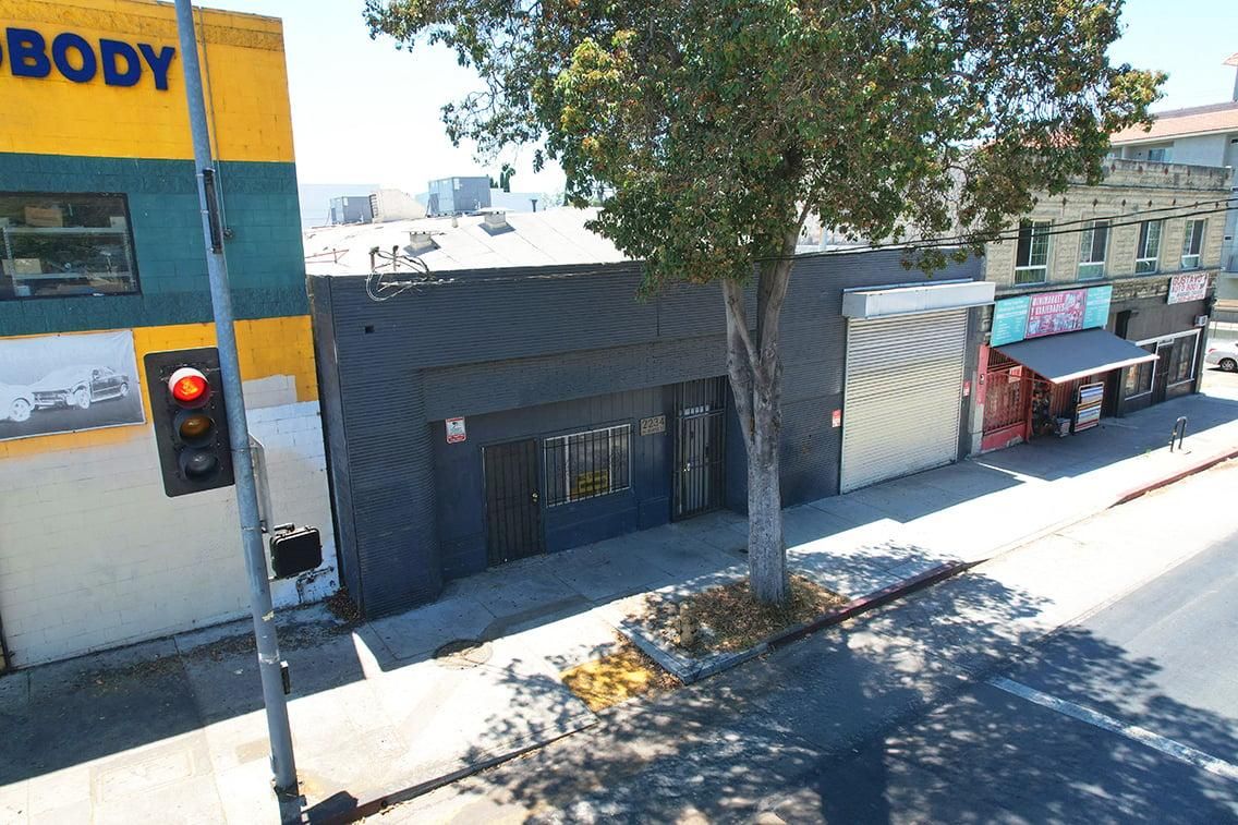 2234 W Temple St photo 2