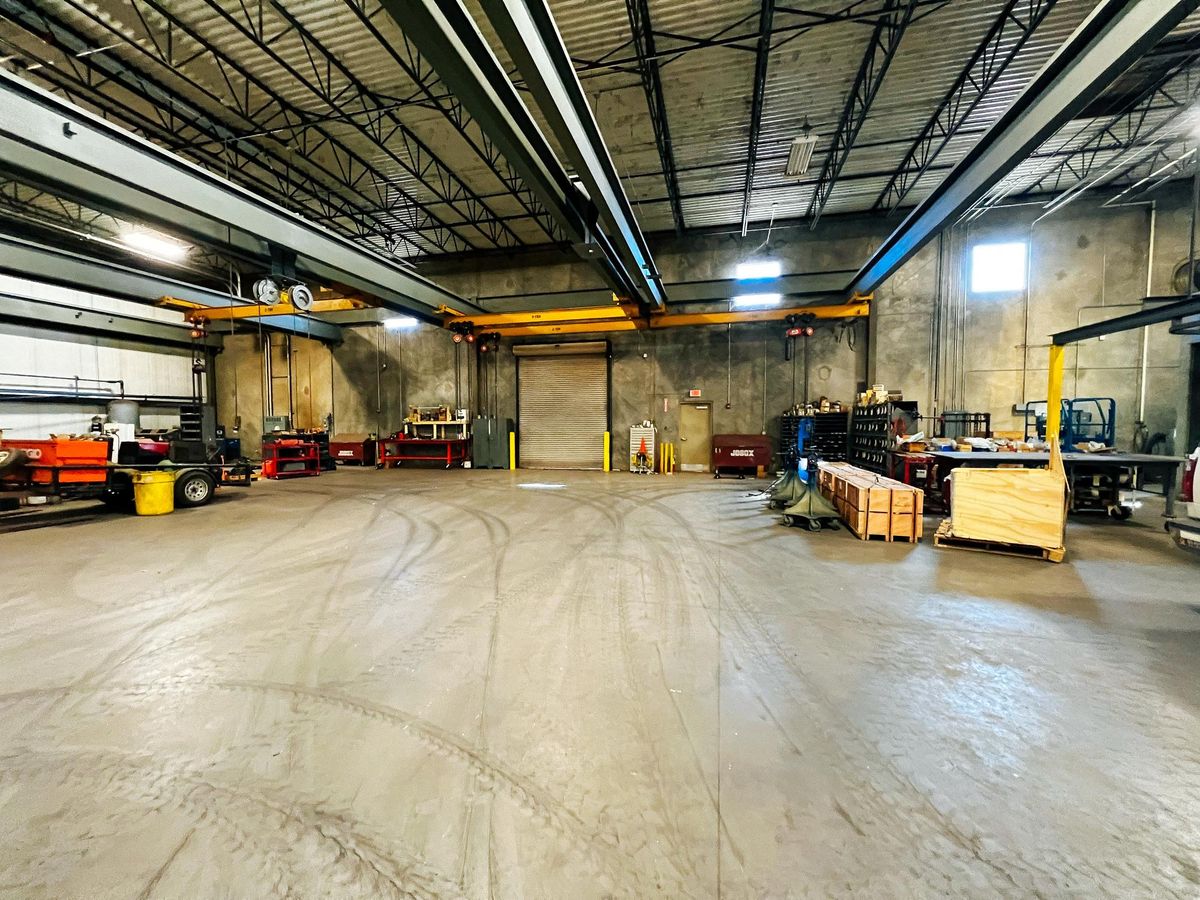 501 E Hunter photo 4