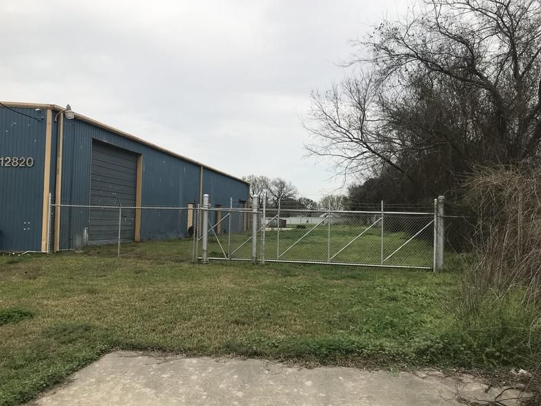 12820 Industrial Rd photo 2