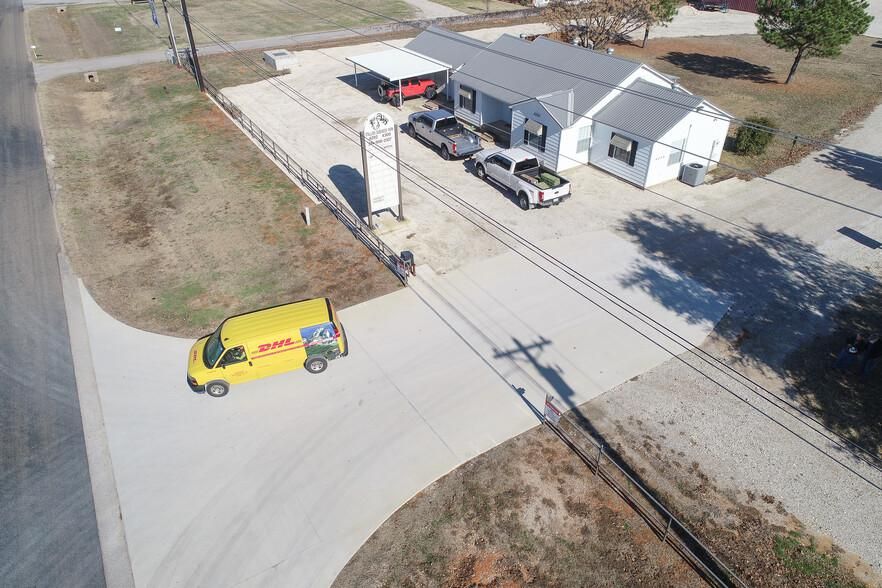 Stallion Business Park 4292 S Highway 377 photo 4