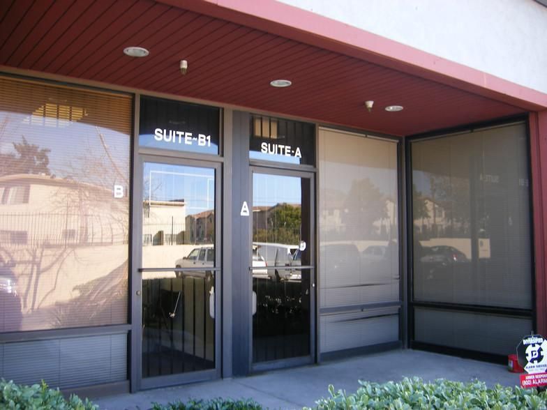 12701 Van Nuys Blvd photo 2