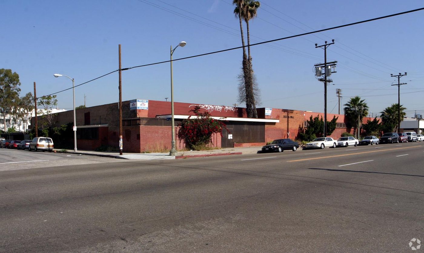 Flex Property For Lease photo 3