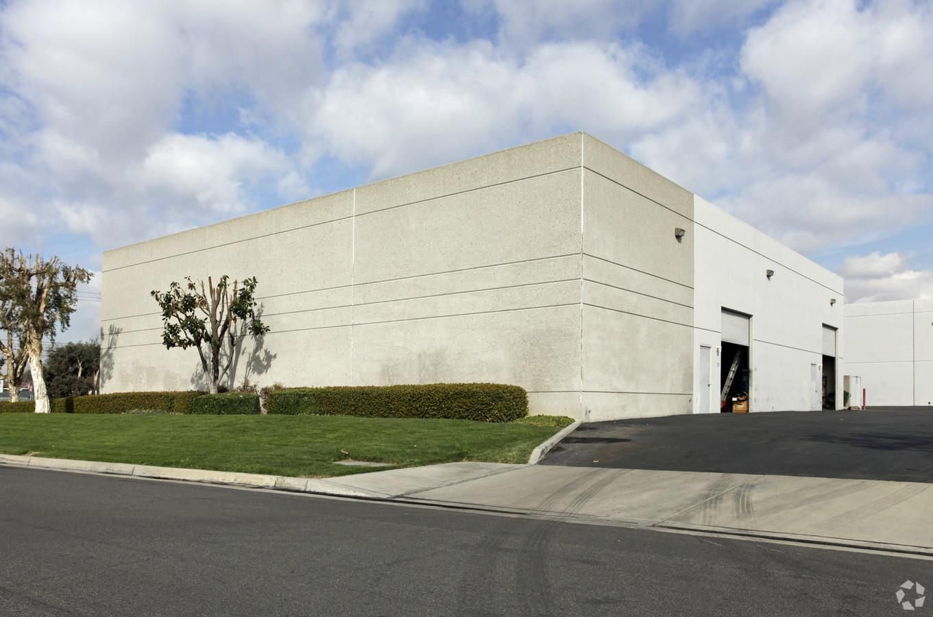 Bldg F photo 3