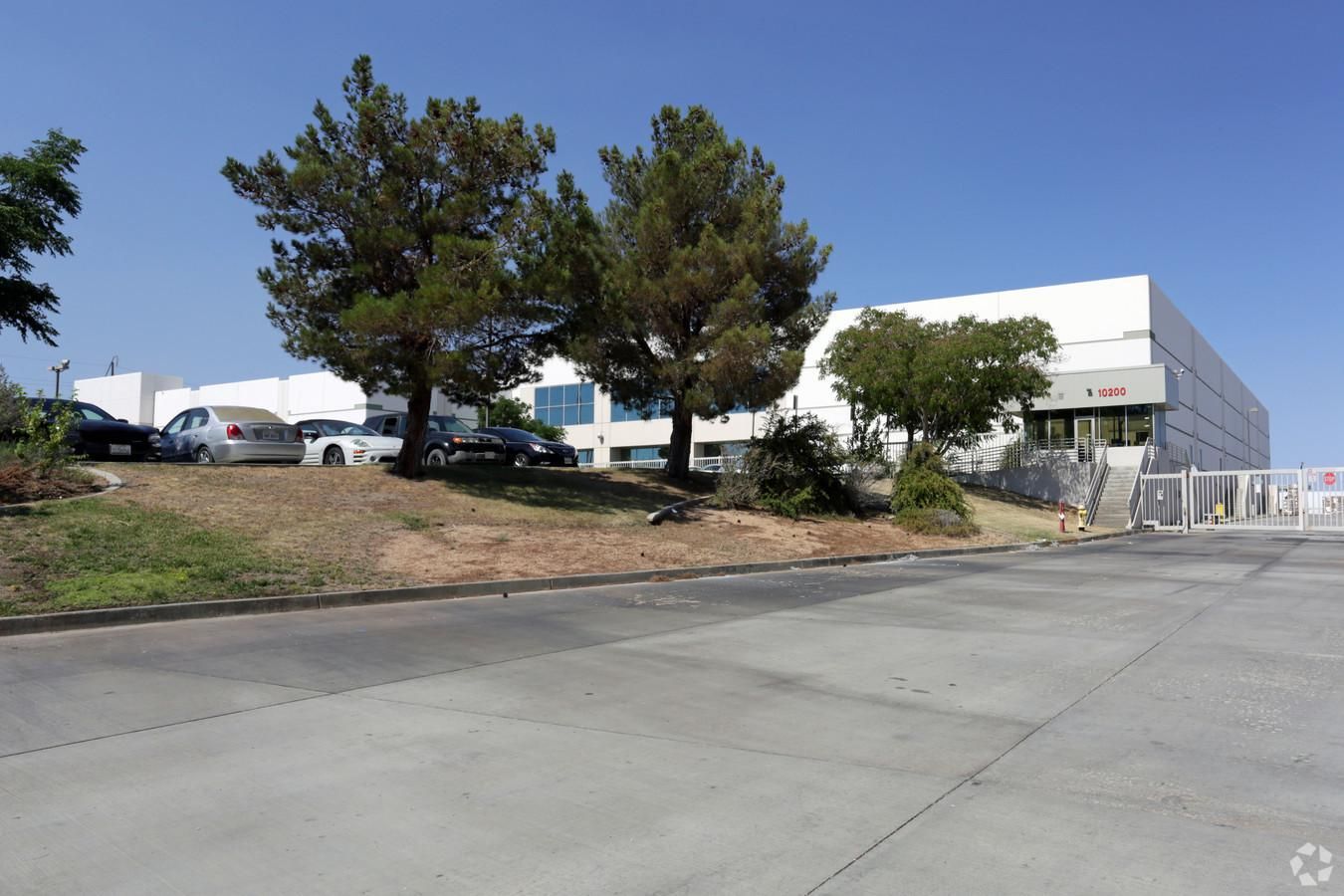 Hesperia Distribution Center photo 1