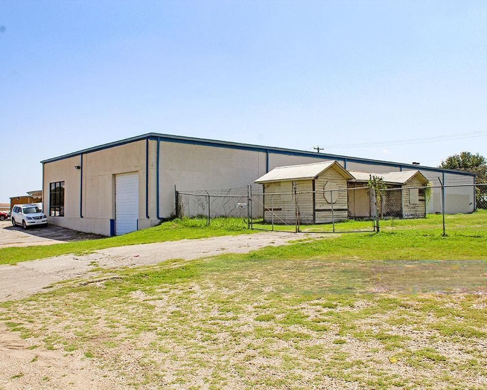 4001 Warehouse Row photo 2