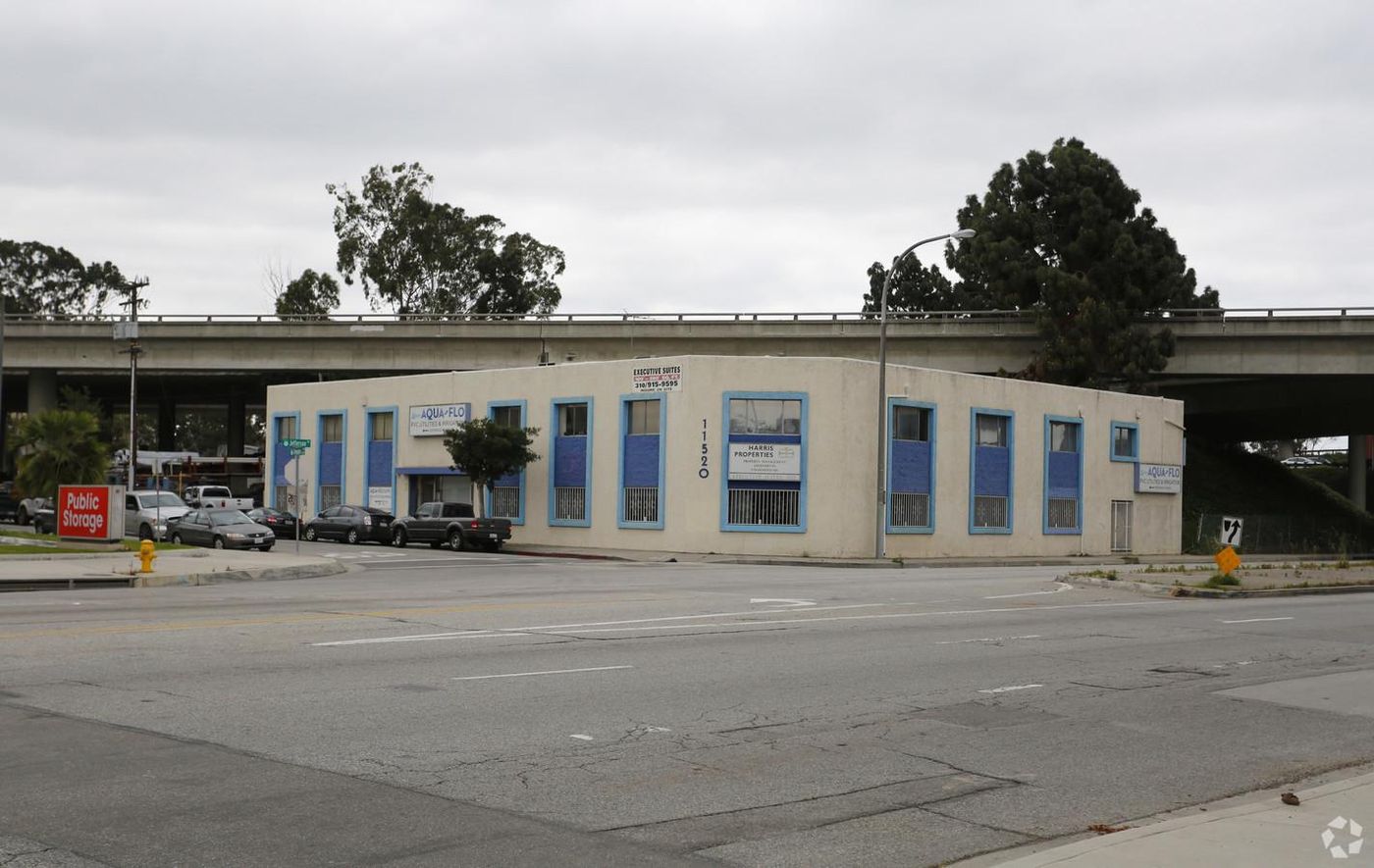 Flex Property for Lease photo 2