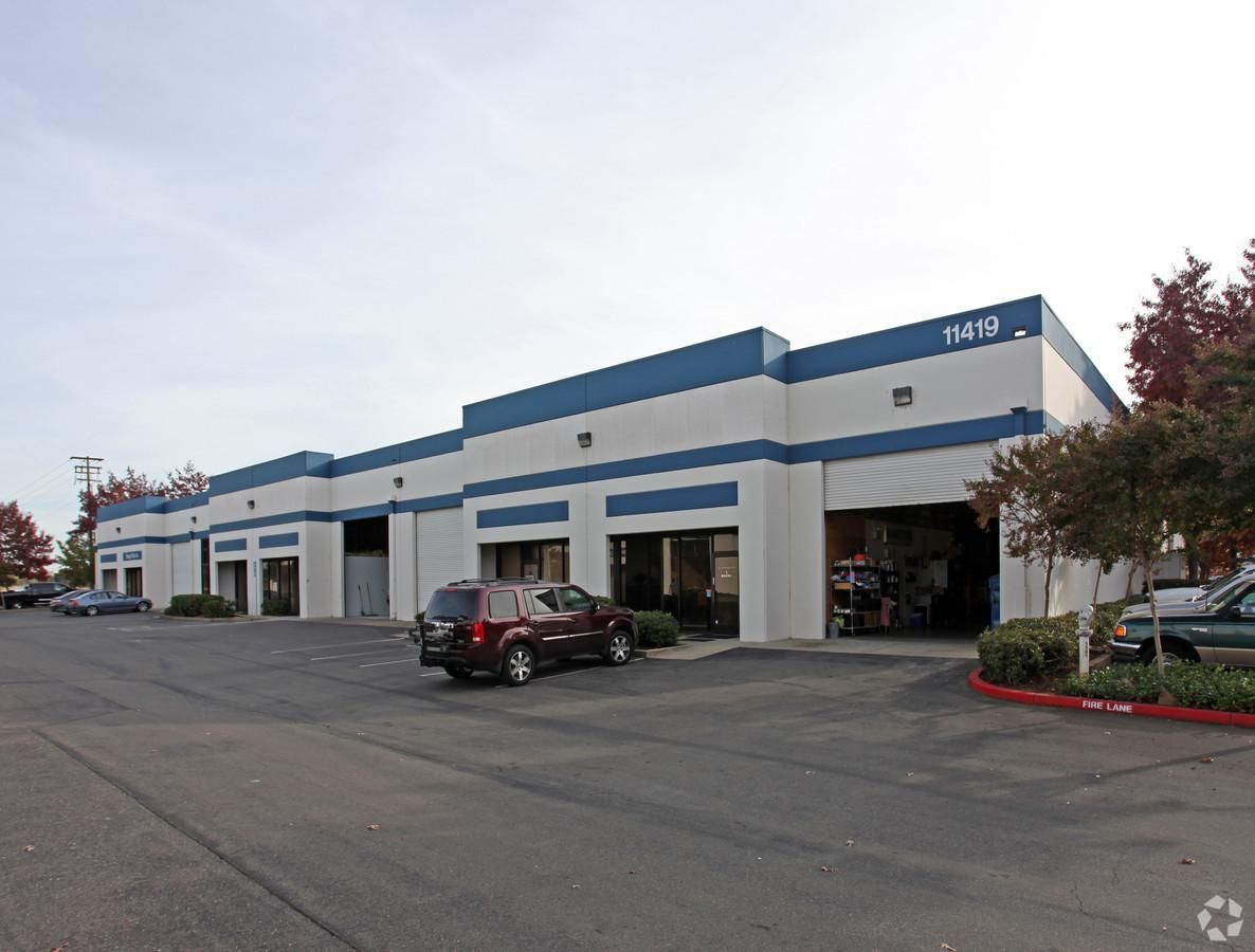 Bldg B photo 2