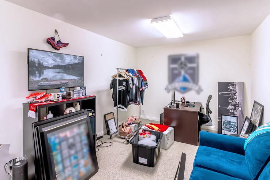 Playa Vista Adj Office Space 12039 Jefferson Blvd photo 2