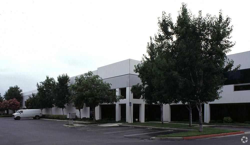 Bldg B photo 2