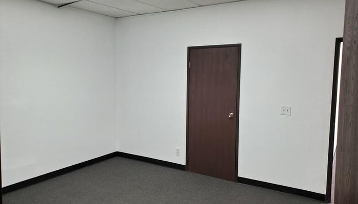 Warehouse Space for Rent at 9155 Alabama Ave Chatsworth, CA 91311 - #2