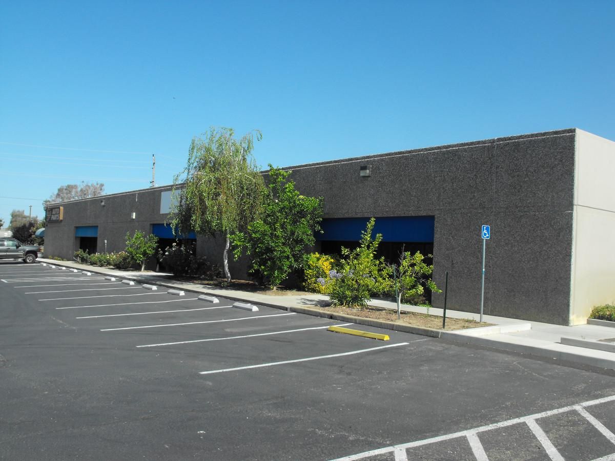 Flex Property For Lease photo 1