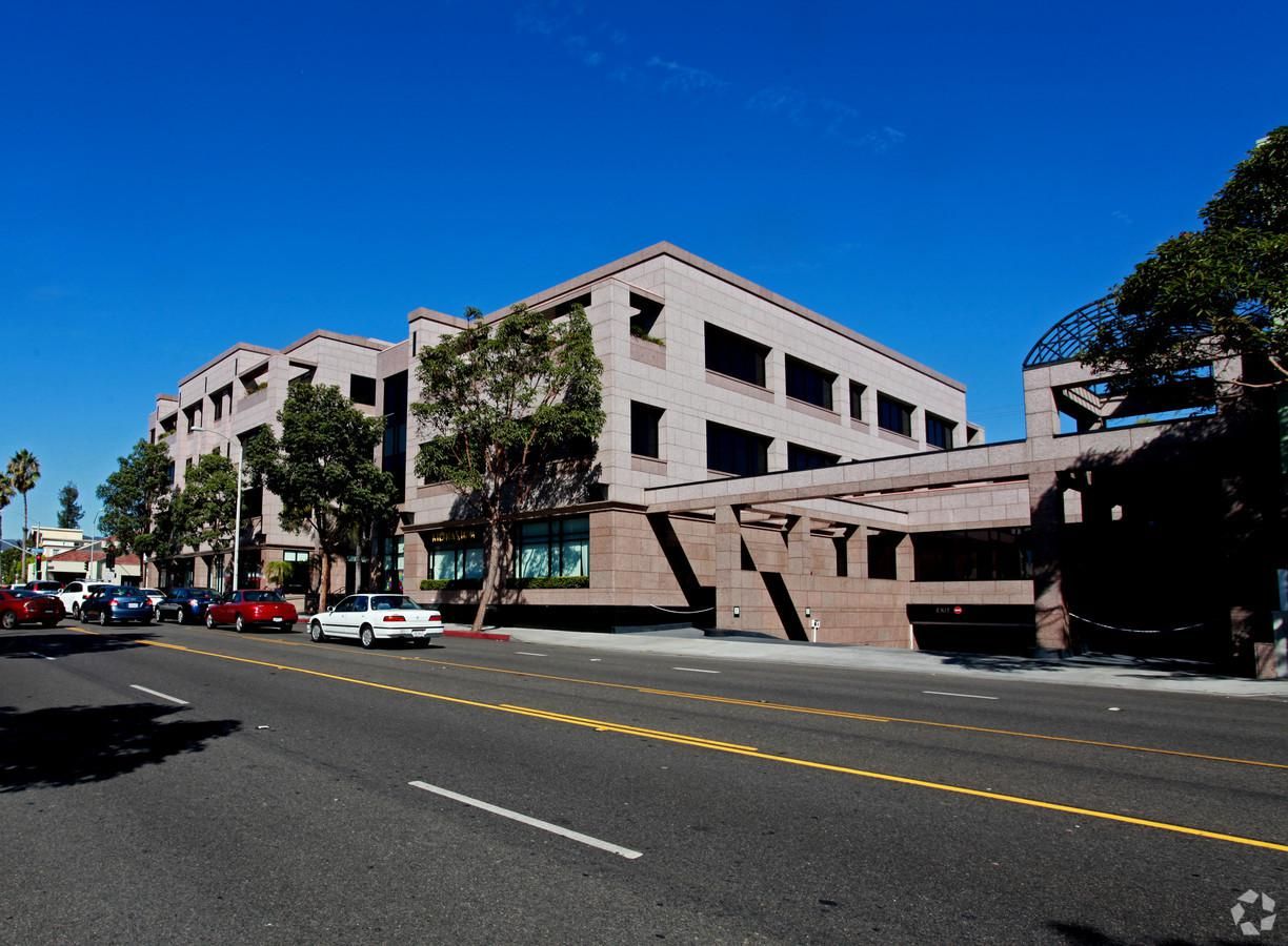 Lincoln/Wilshire Building - 808 Wilshire Blvd photo 3