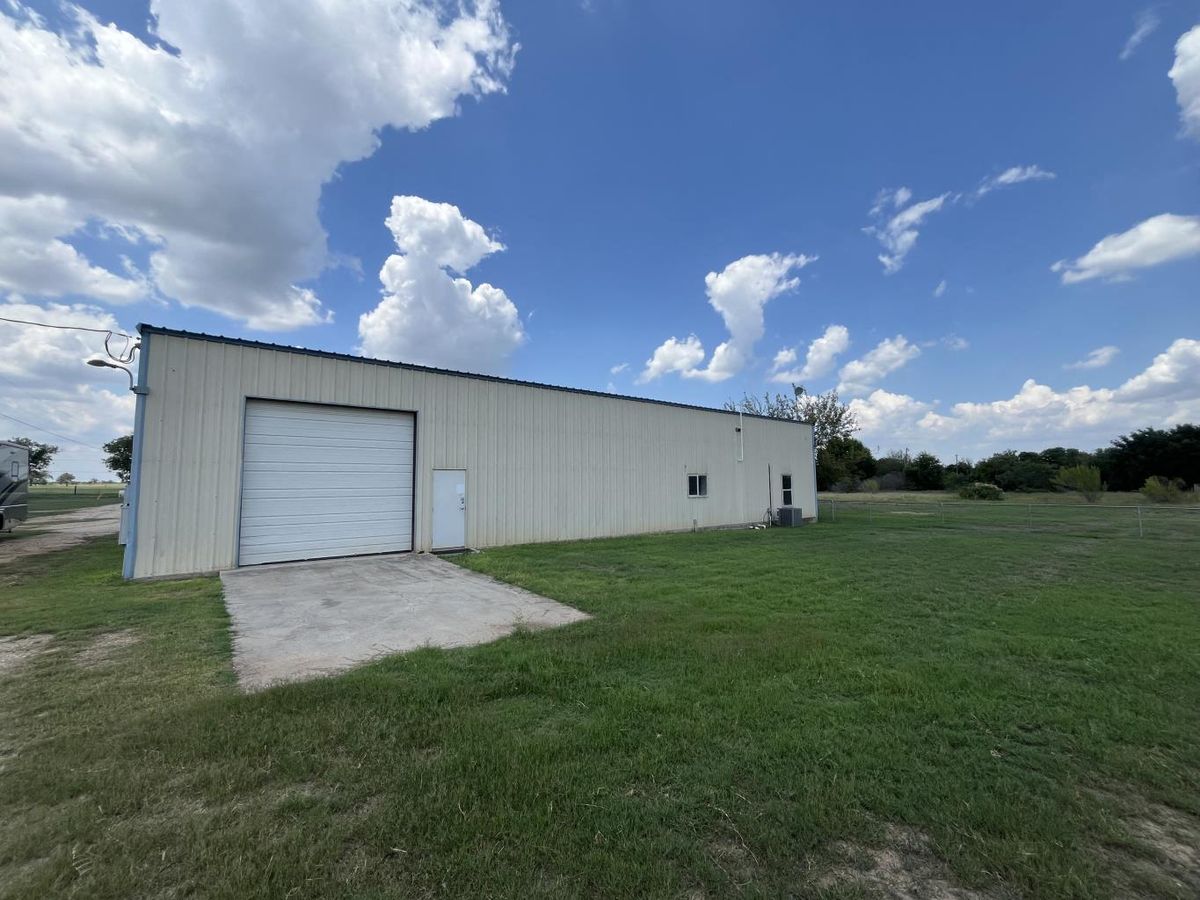 2331 Bolton Road photo 1