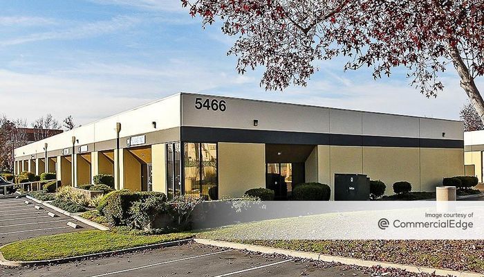 Warehouse Space for Rent at 5450-5490 Complex St. San Diego, CA 92123 - #3