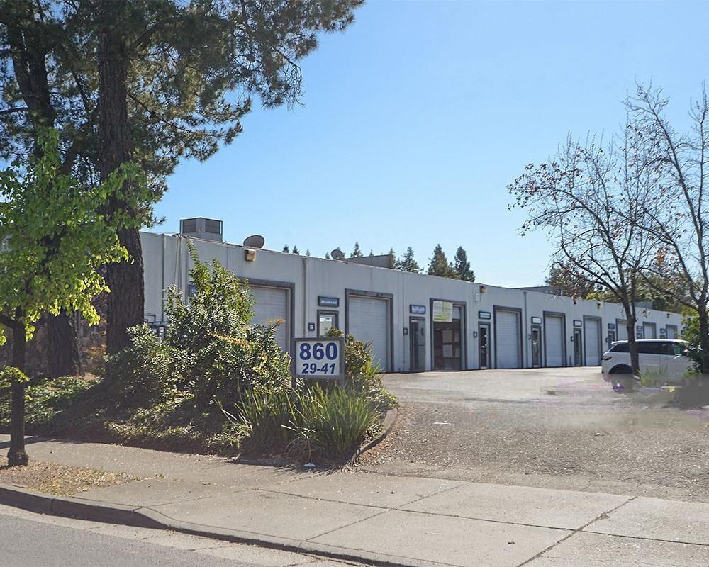 840-880 Piner Road photo 1