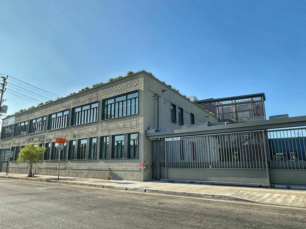 671 Mill Street photo 3