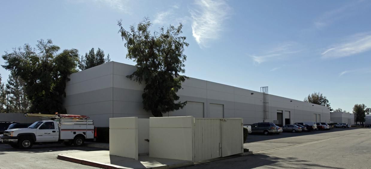 Bldg B photo 3