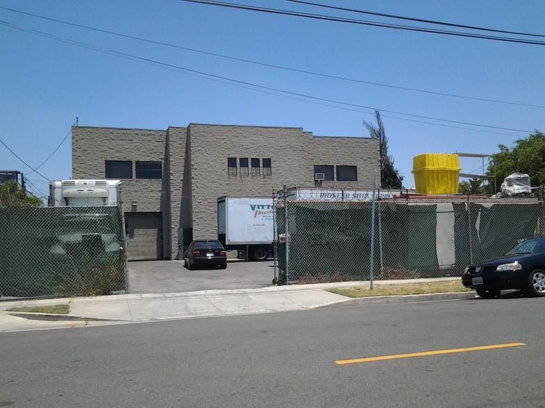 911 W C St photo 3
