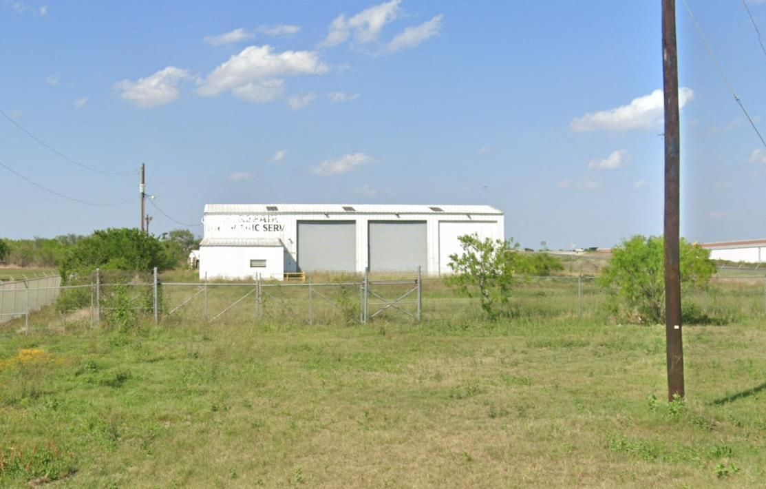 552 E Austin St photo 3