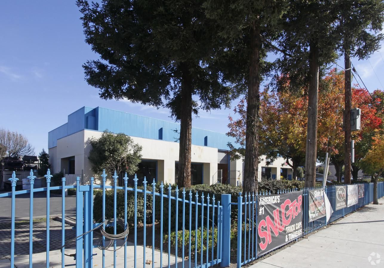 Industrial Property For Lease photo 3
