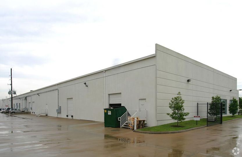 Beltway Service Center 11275 W Sam Houston Pky S