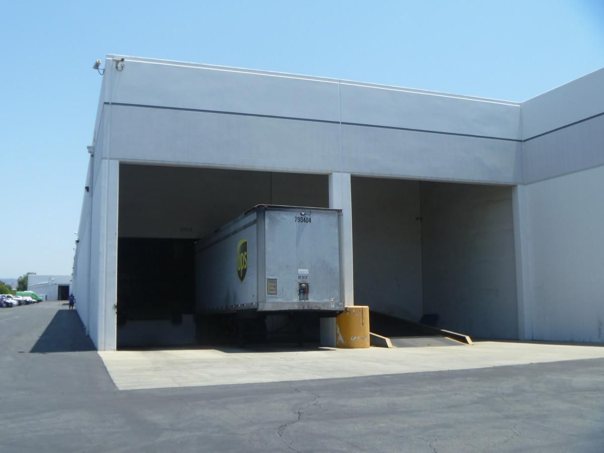 Bldg C photo 2