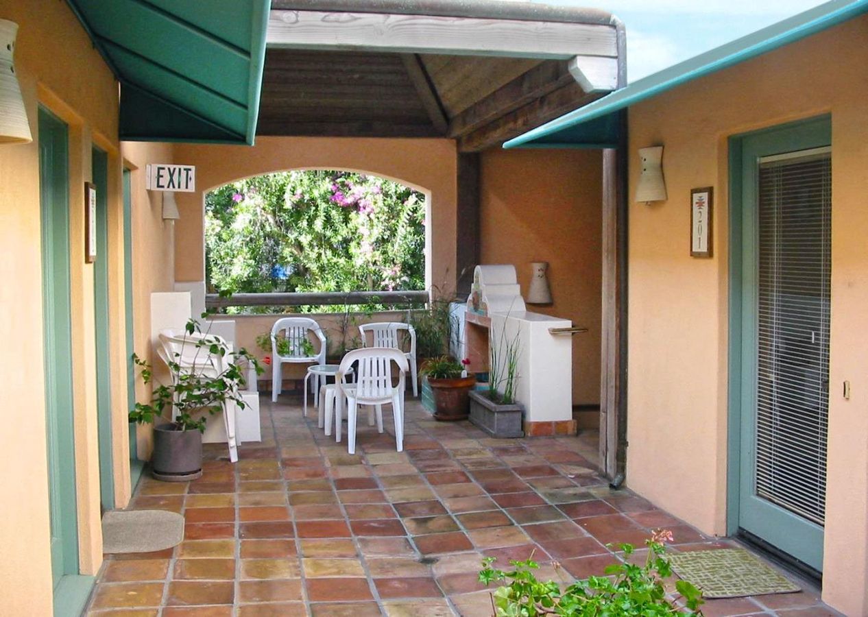 2656 29th Street photo 2