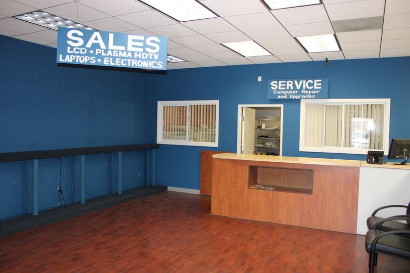 1515 W Glenoaks Blvd