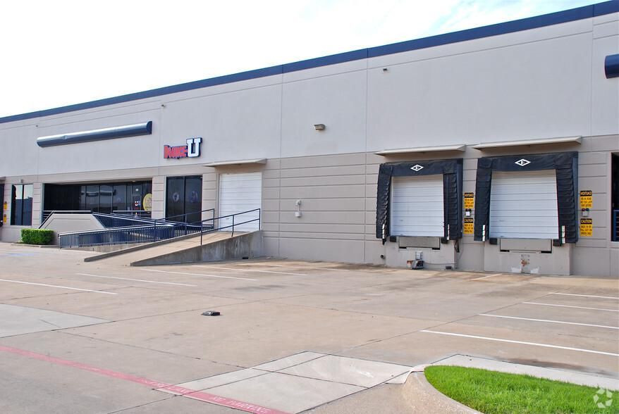 Jupiter Business Park Building 5 2532 Summit Ave photo 2