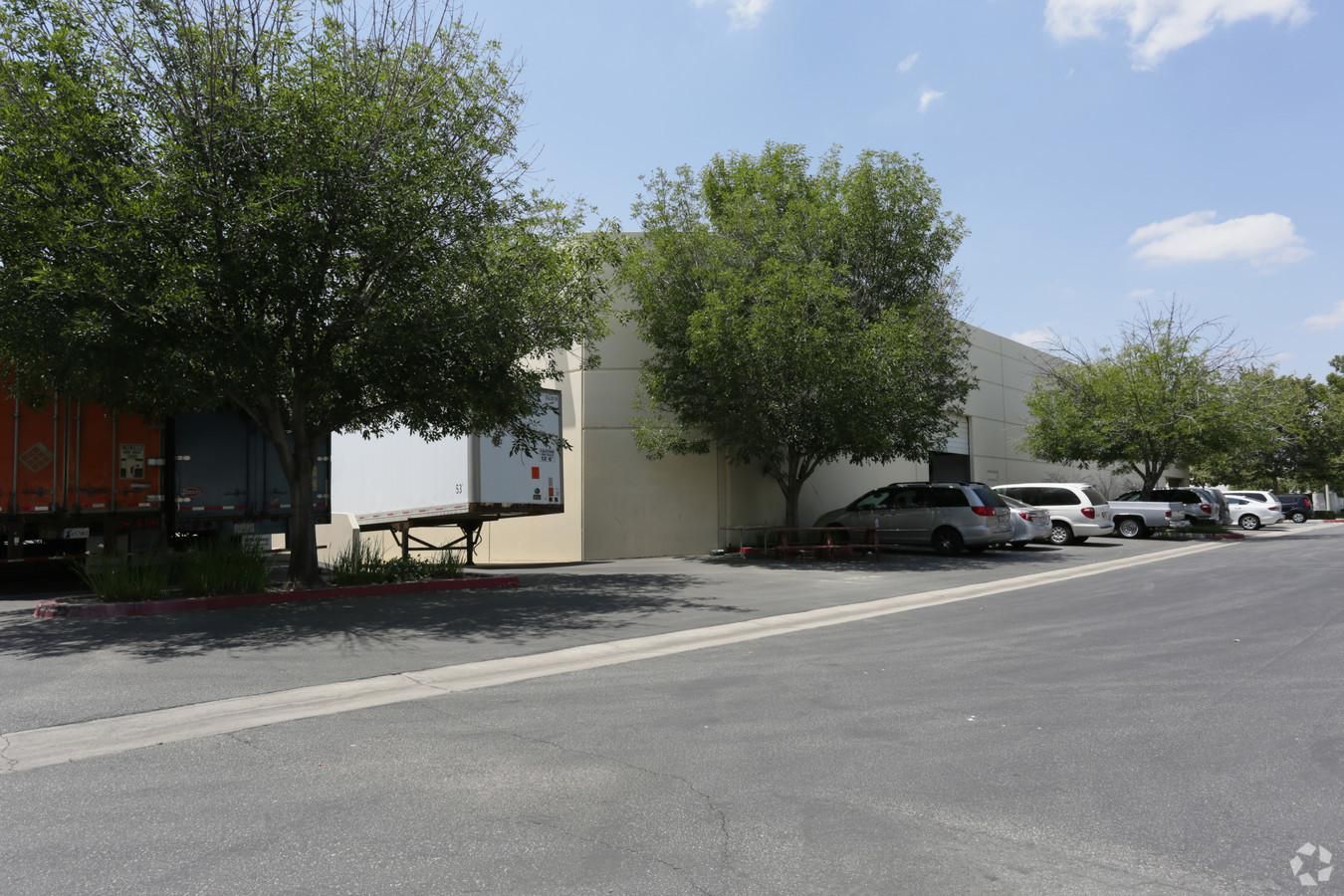 Bldg 7 photo 4