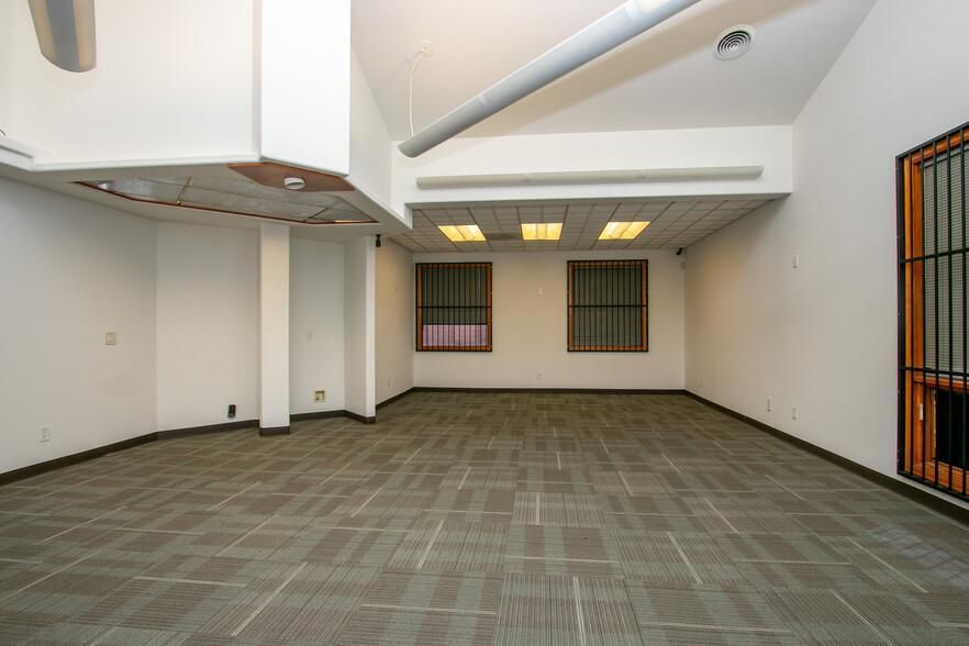 4930-4950 Geiger Blvd photo 4