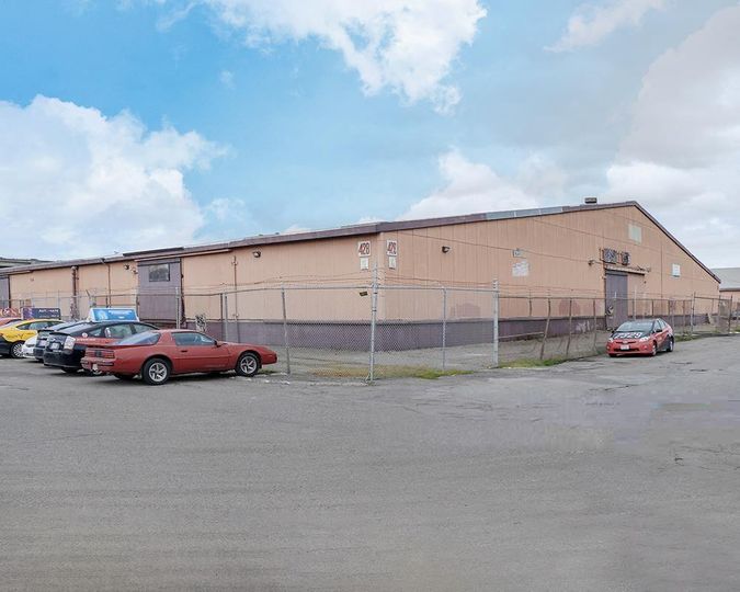 San Francisco Industrial Center - Building 427 & 428