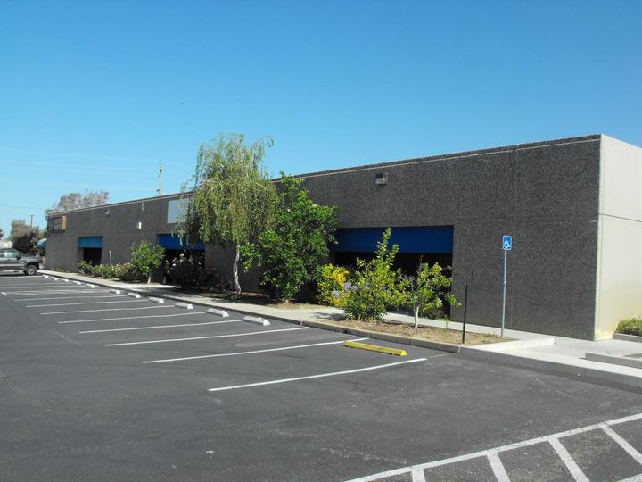 Flex Property For Lease