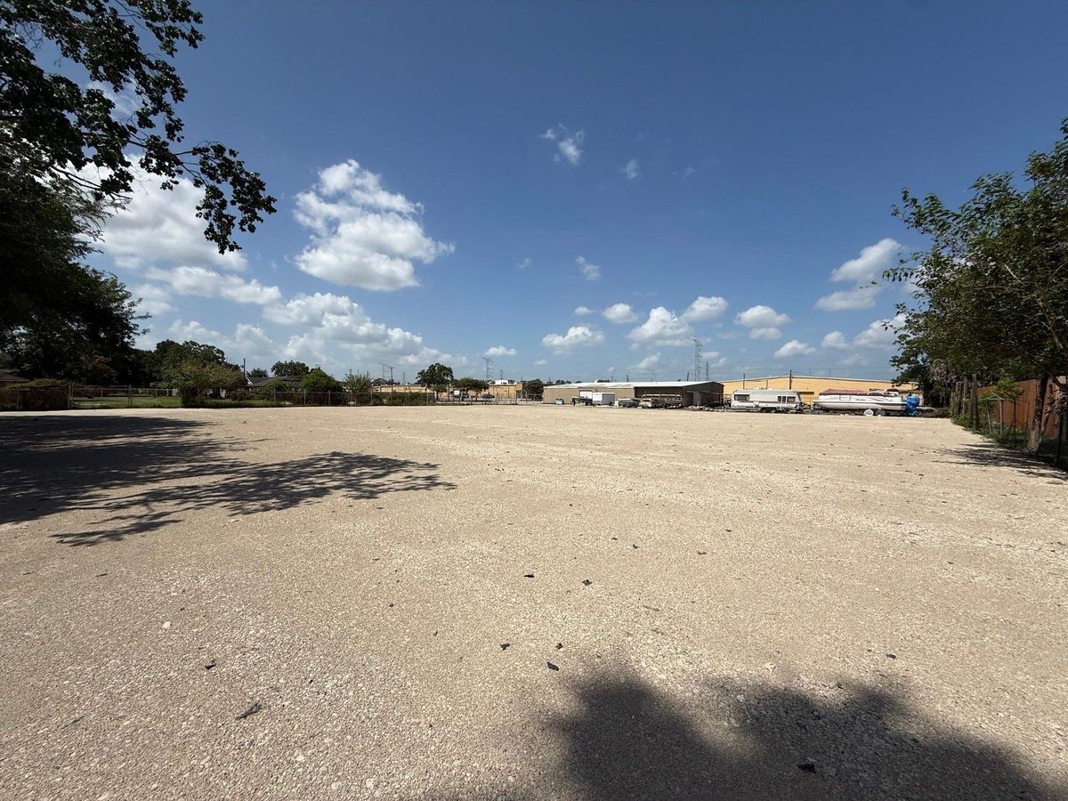 1904 Hialeah photo 4