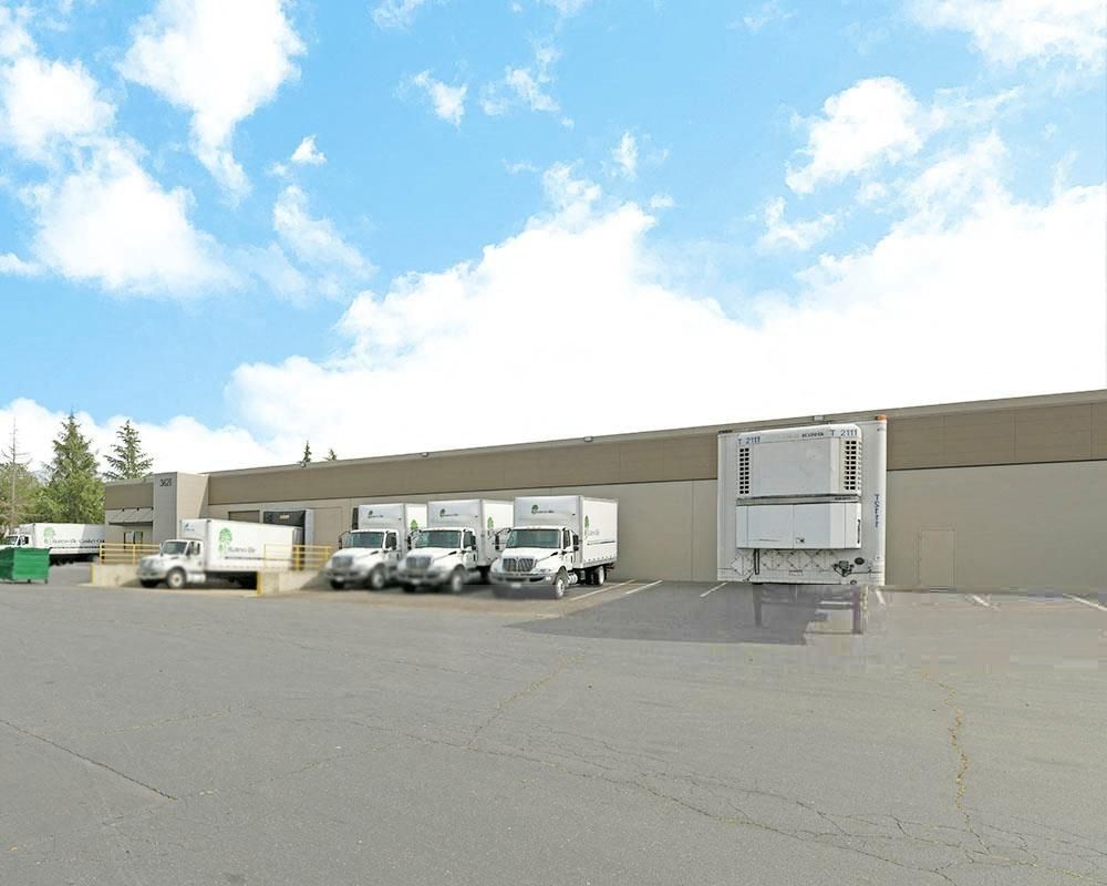 3611-3621 Seaport Blvd photo 2