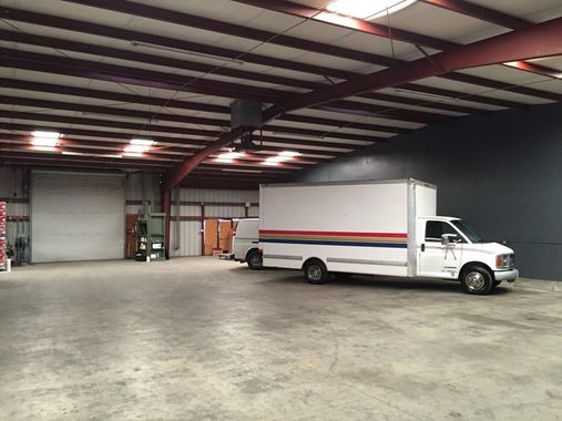 Free Standing Office/Warehouse Spaces w/ Yard 1454 S Blackstone St