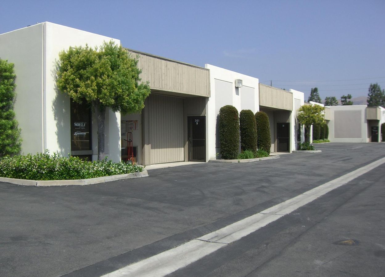 Oak Business Center photo 3