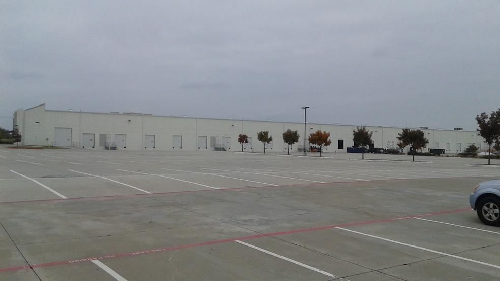 Building C 10550 John W Elliott Dr photo 4