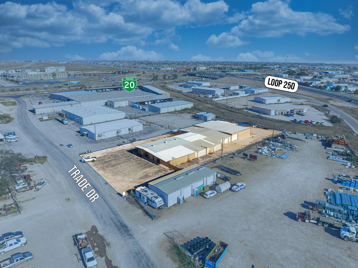 Expansive Warehouse with Counter Sales/Showroom photo 4