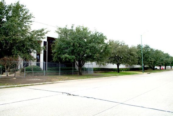 Eastpoint Business Center 3 8300-8310 Eastpoint Dr