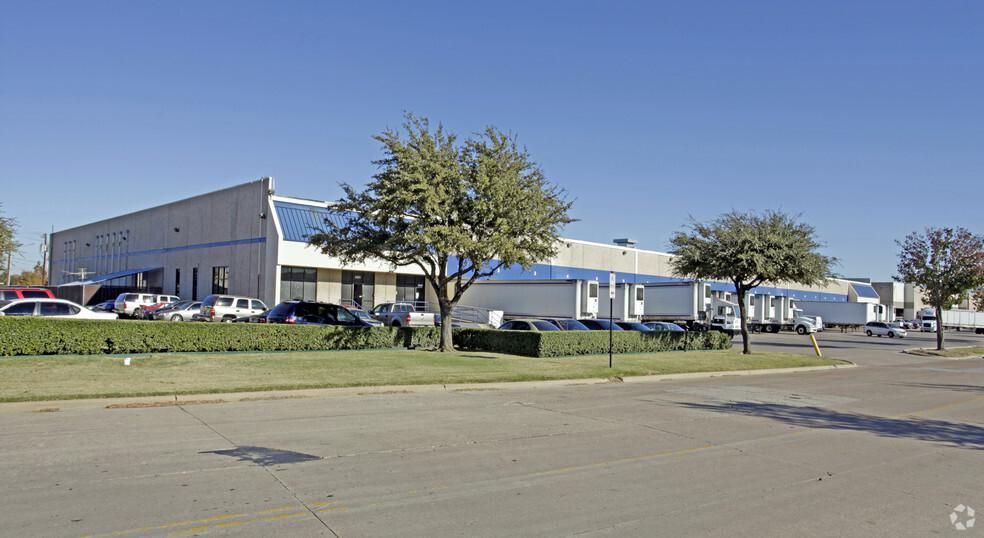 Bldg 208 2301-2303 Centennial Dr photo 3