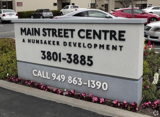 Main Street Centre 3801-3815 S Main St