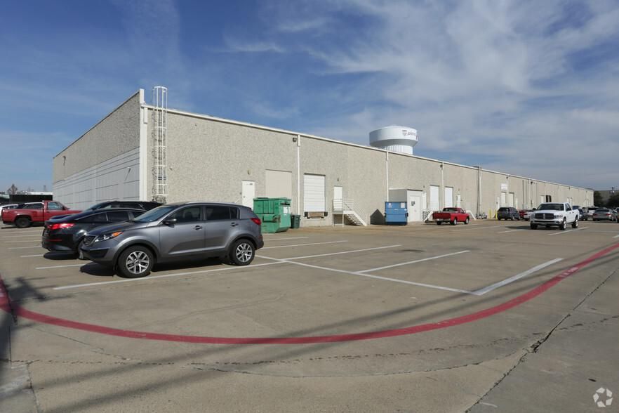 Building 5 1700 Capital Ave photo 2