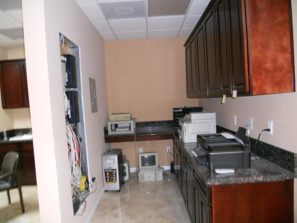 Bldg A unit#104 photo 3