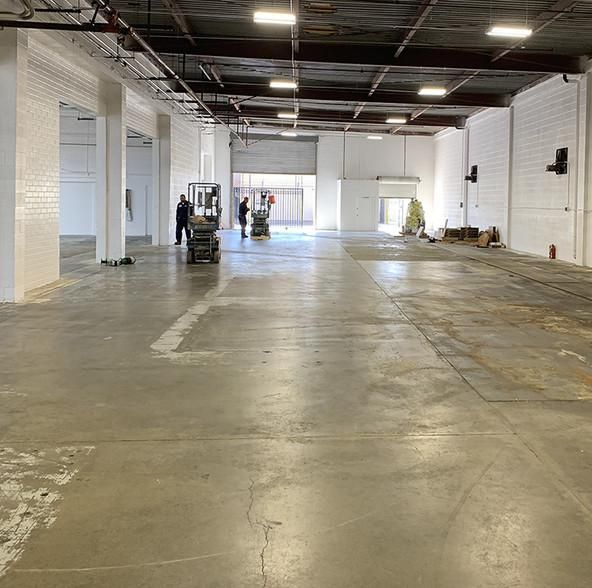Renovated Manufacturing/Warehouse Facility 1516 E Adams Blvd photo 3