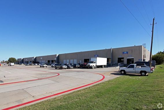 Bldg D 10790-10804 N Stemmons Fwy