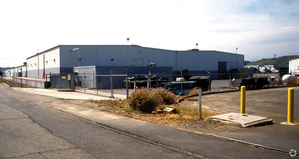 Industrial Property For Lease photo 3