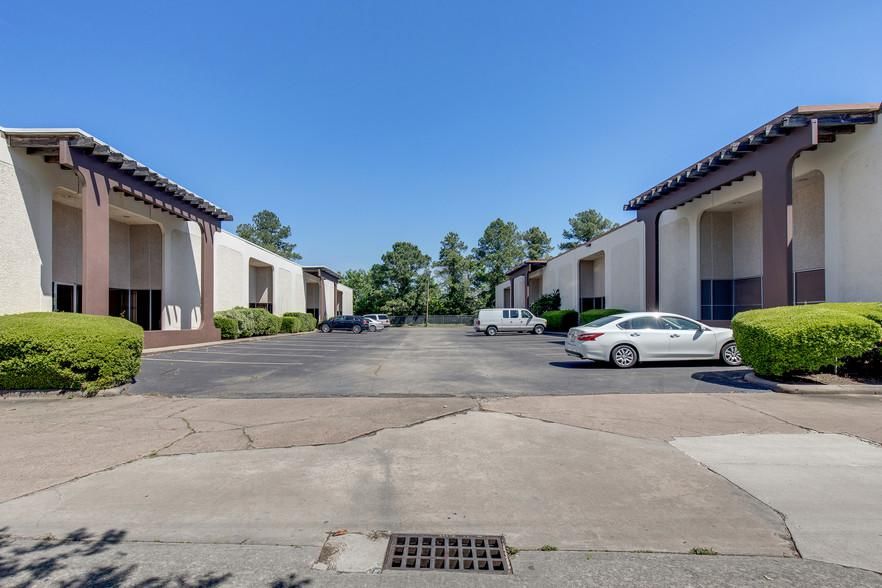 Brookwood Business Park 3572-3580 E TC Jester Blvd photo 2